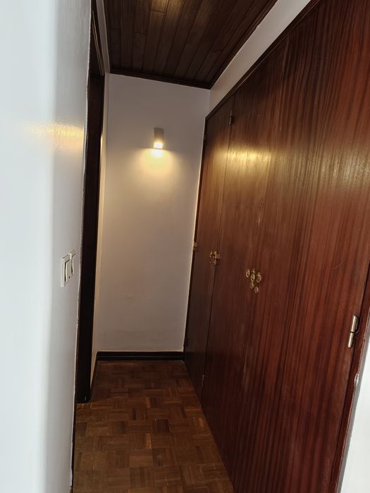 Quarto para Arrendar Portela