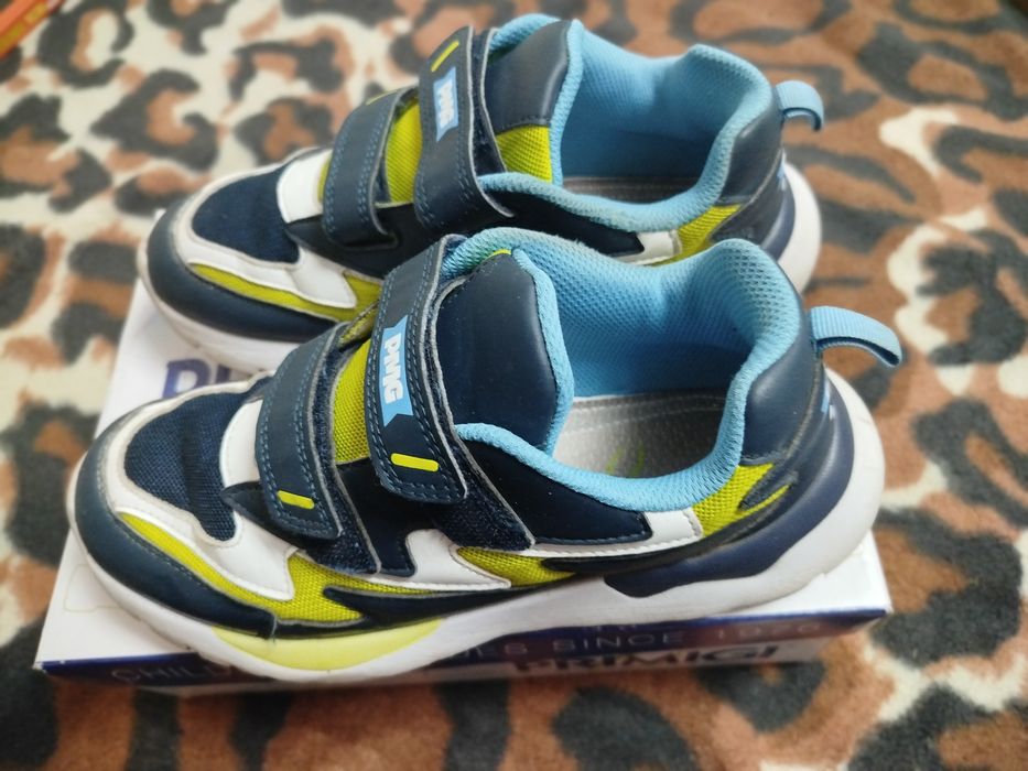 Кросівки підліткові