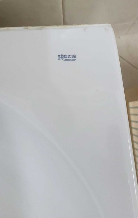 Lavatório marca Roca423160596336496642