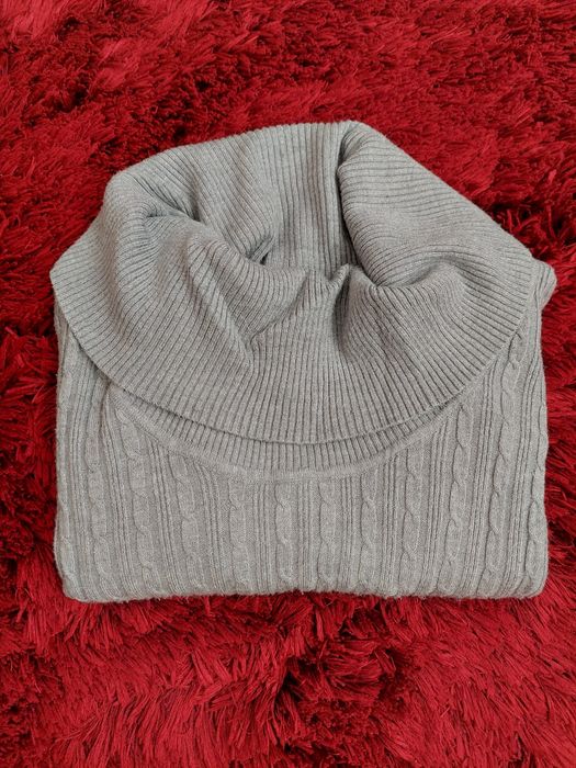 Camisola de malha cinza