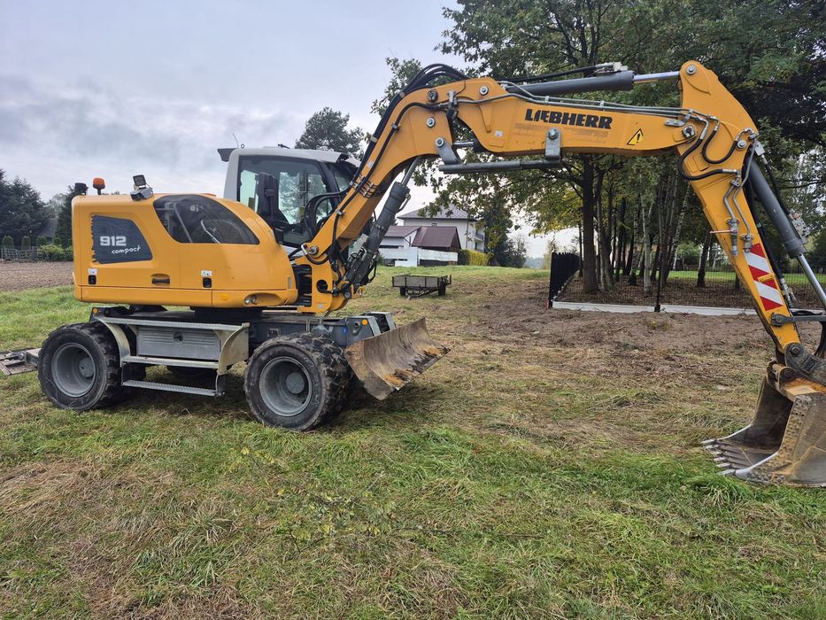 Liebherr 910  Liebherr A912 z 2016r