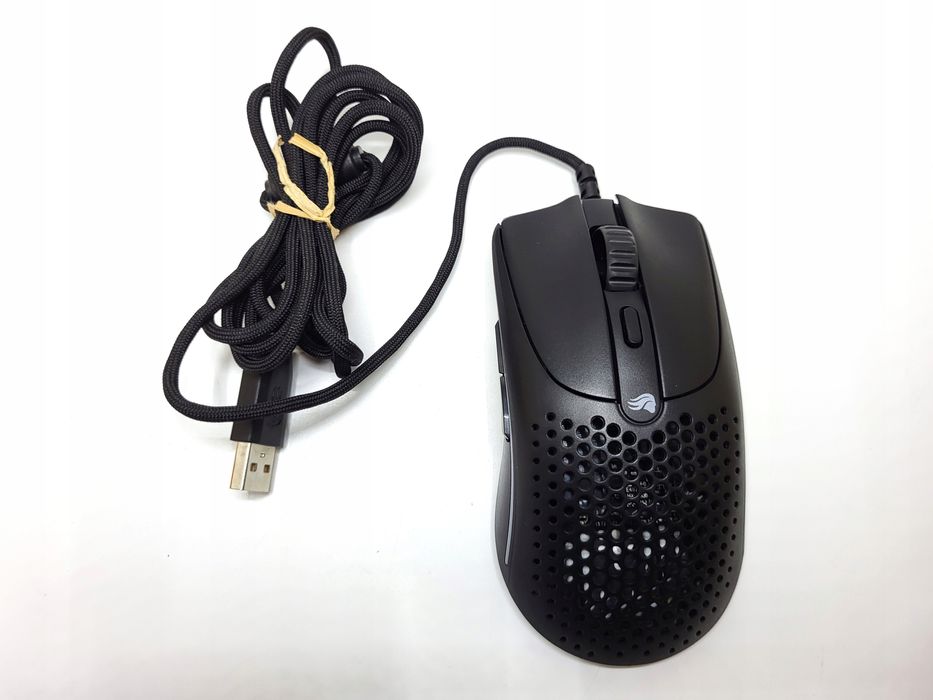Myszka glorious model o2 czarna gamingowa lekka przewodowa