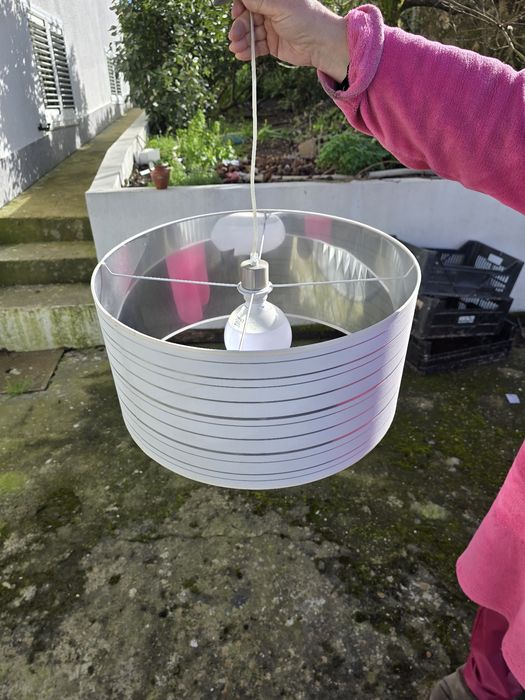 Candeeiro de teto como novo