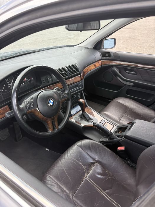 BMW E39 528I Sedan