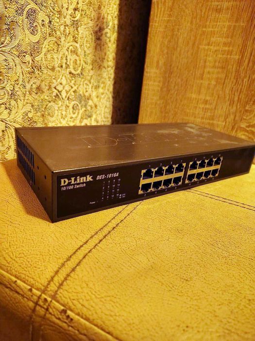 Комутатор D-Link DES-1016A, 16 x 100mbit