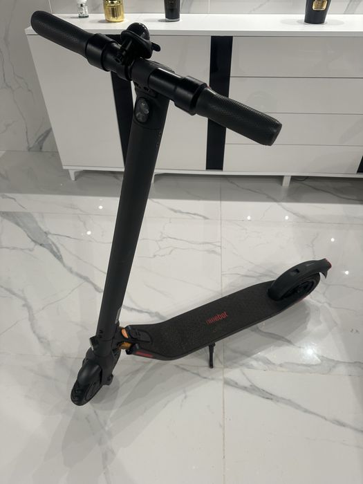 Hulajnoga Segway Ninebot E22E