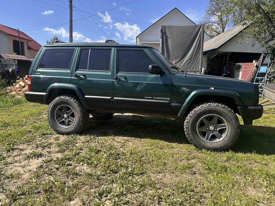 Jeep Cherokee 2.5 дізель 1999 рік