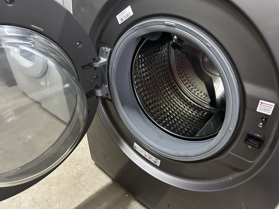 Пральна машинка + сушка Samsung WD90T634CBN