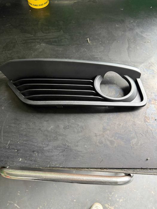 grelha farol nevoeiro - BMW 1 F20 E F21 - 511.17.371