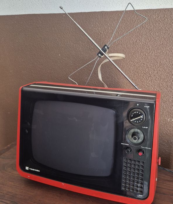 Tv Toshiba 12SE vintage