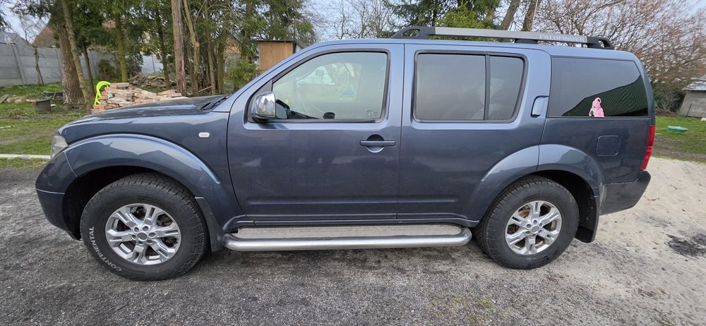 Nissan Pathfinder 2.5 diesel• automat• kamera •  7 osobowy