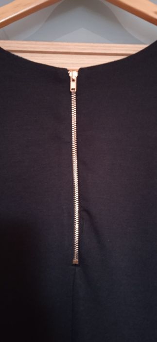 Sukienka z ćwiekami