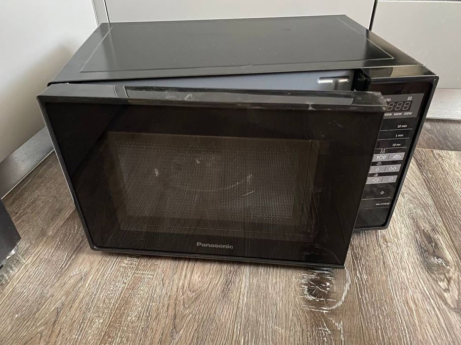 Продам мікрохвильову піч Panasonic