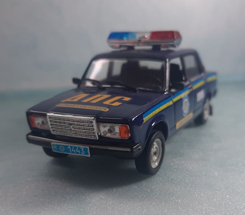Модель Ваз 2107.Масштаб 1/43.