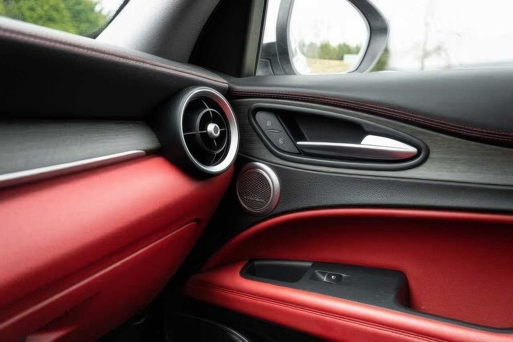 Alfa Romeo Stelvio Veloce      2022