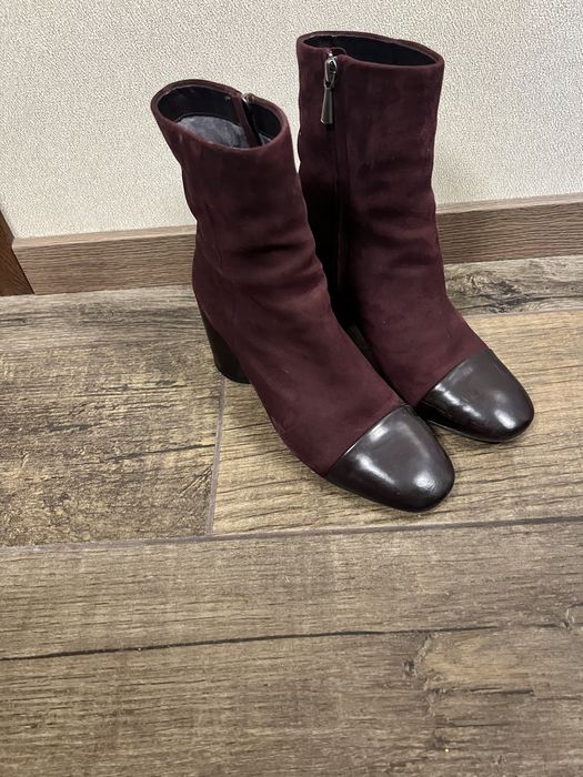 Замшеві чоботи 37