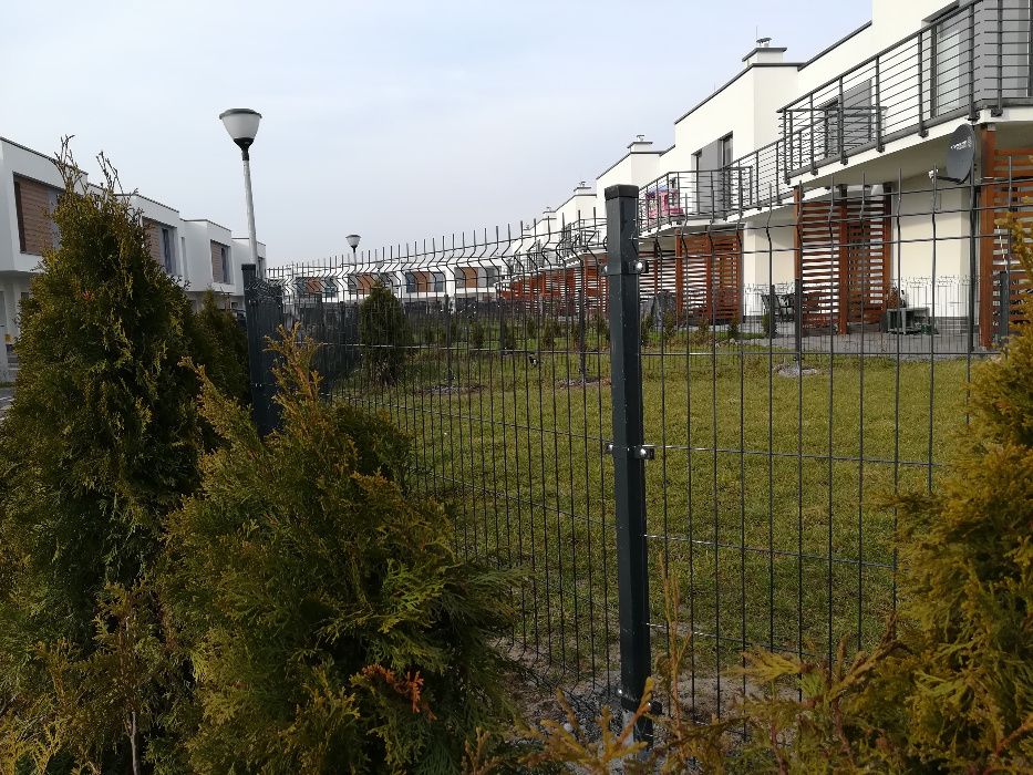 montaż ogrodzenia, panele, siatka , podmurowka