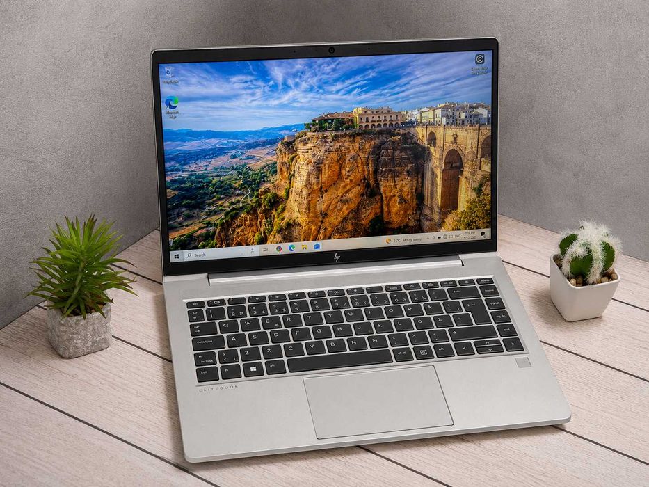 HP 645 G9 Ryzen 5 5625U 8ram, ssd 256 gb Full HD 2022 рік