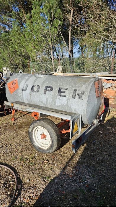Reboque Cisterna Transporte de Gasóleo