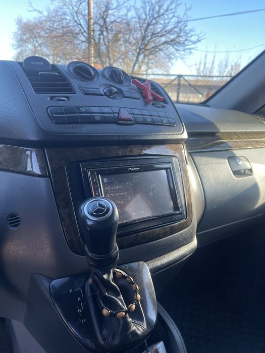 Мерседес Віто 639 пасажир 111 автомат мерс