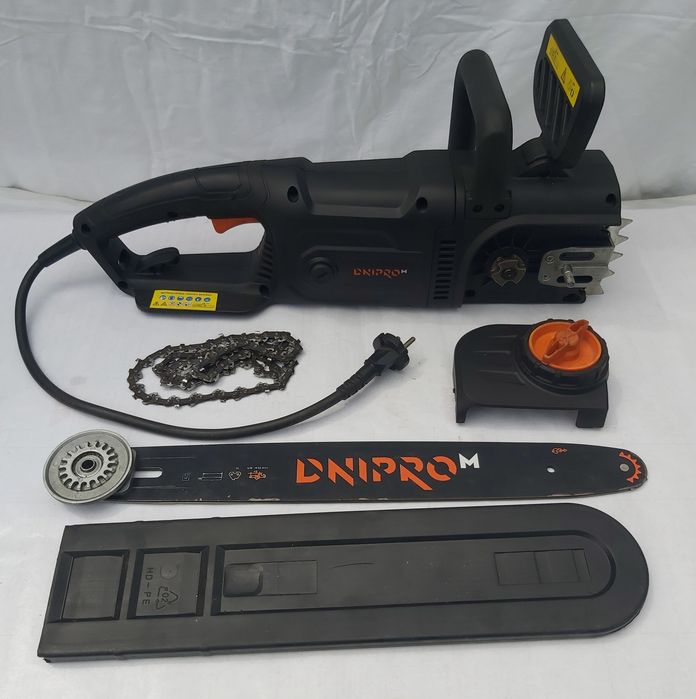 Продам електропилу  ланцюгову  Dnipro  -  M .  DSE - 24 DS .