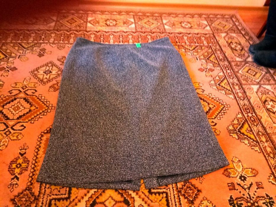 Спідниця великого розміру.