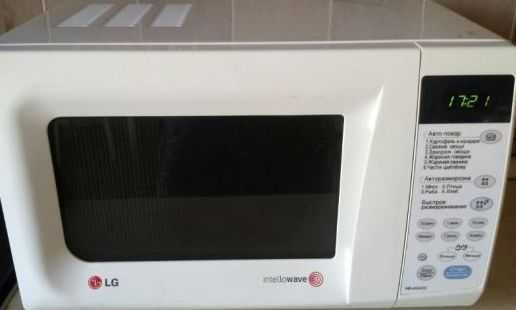 Мікрохвильовка LG MB4042G