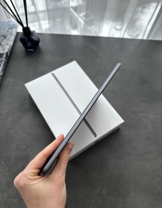 Ipad 8 ідеальний стан з коробкою