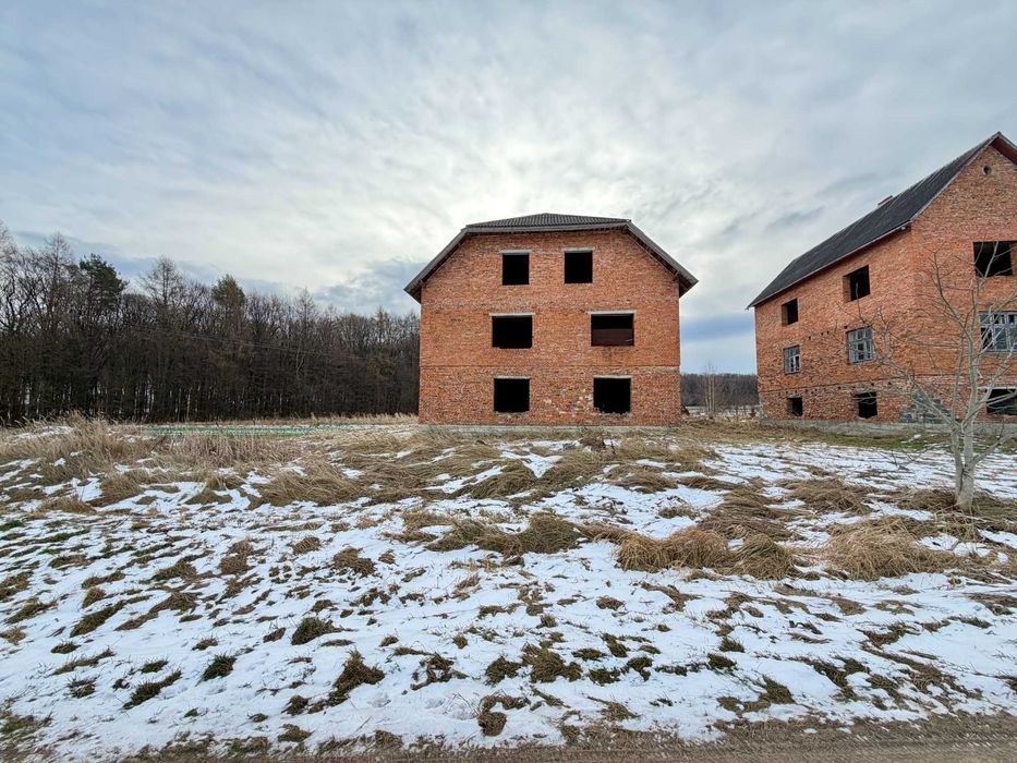 Продаж будинку з земельною ділянкою – с. Дашава (неподалік м. Стрия)