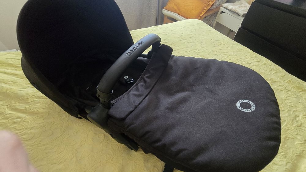 Trio Maxi-Cosi Zelia 3 Convertível + Pebble 360º + FamilyFix 360º