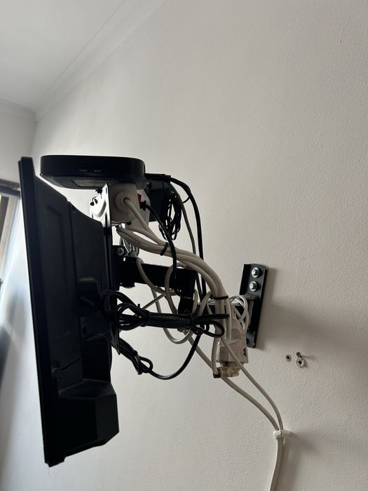 Tv 22 polegadas com suporte