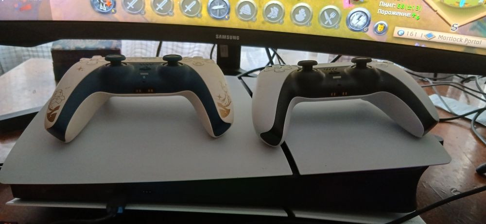 Продам PS 5 slim. На гарантии.