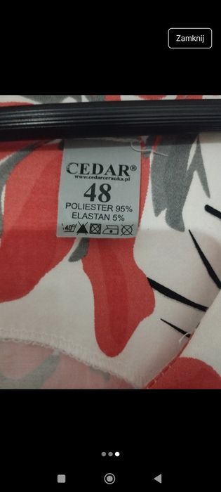 Sukienka biała w czerwone i szare kwiaty 48