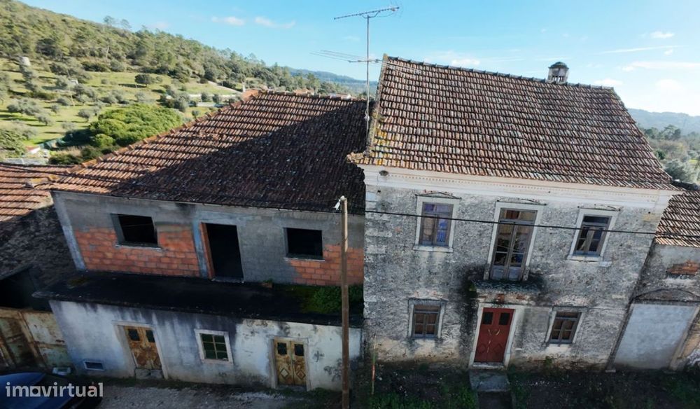Quinta para restaurar na freguesia de Chãos