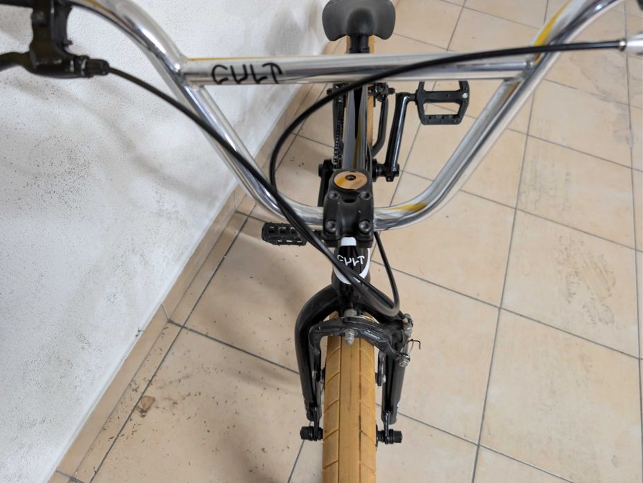 Bmx Cult juvenil 18 muito pouco usada