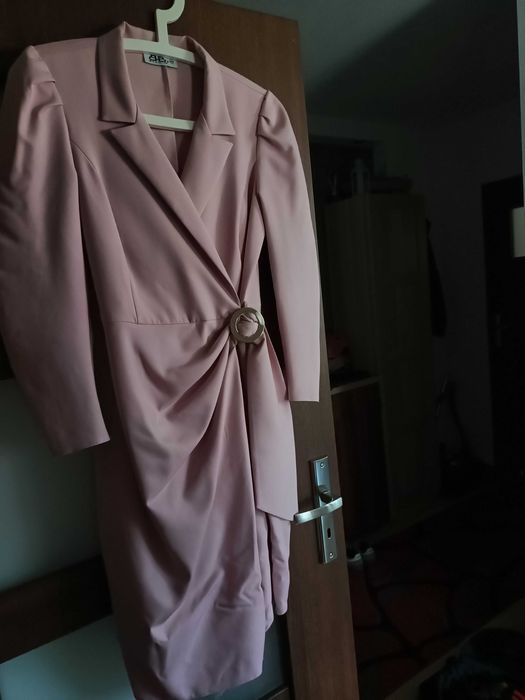 Elegancja sukienka na komunię, chrzciny itp.
