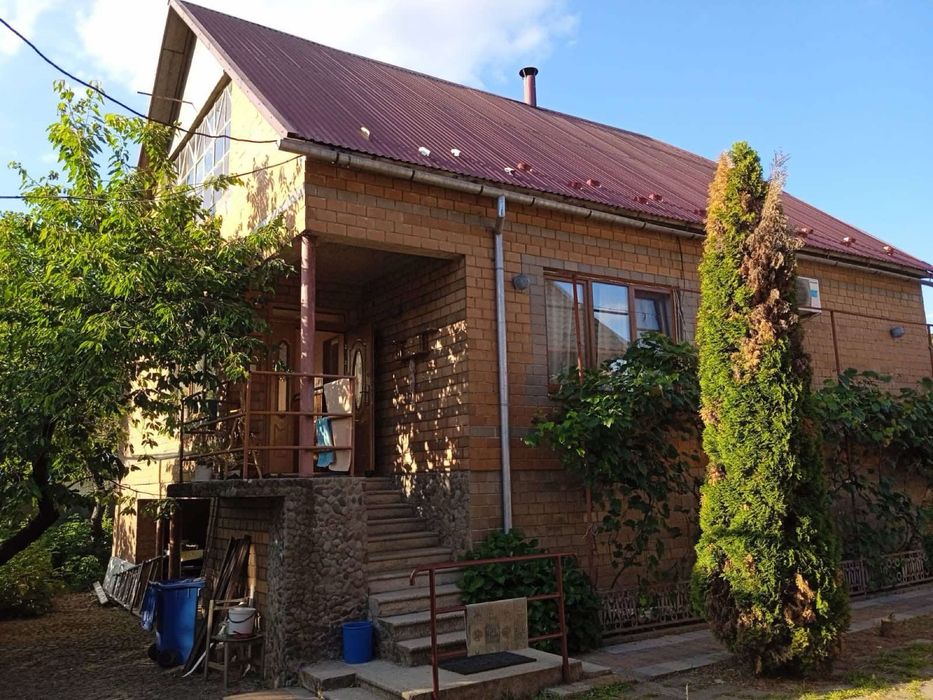 Продаж будинку неподалік Мукачева