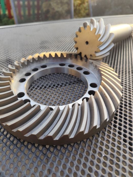 Valtra 13x38 zębów koła zębate , tryb