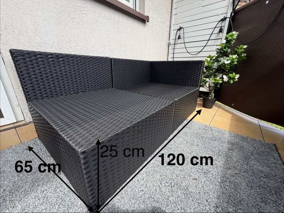 Sofa kanapa czarna technorattan na taras i balkon.