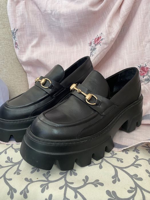 Лофери estro шкіряні