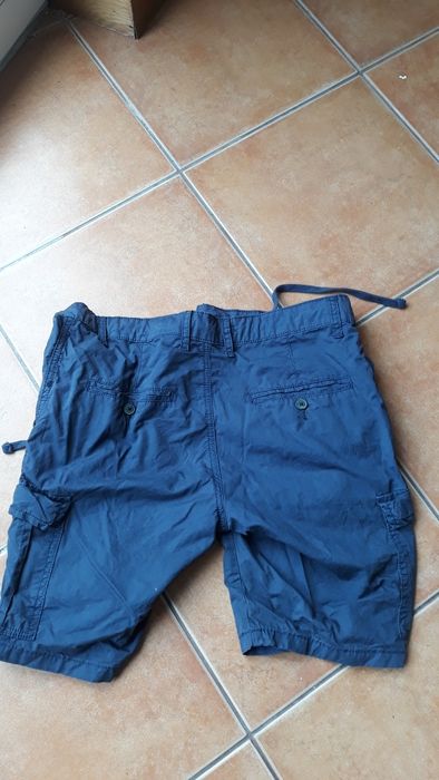 Calções azuis de verão