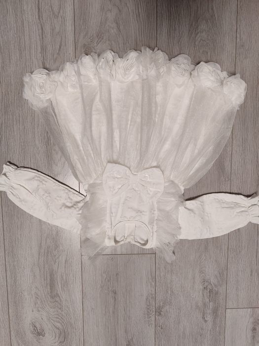 Гарна, пишна сукня на 1 рік