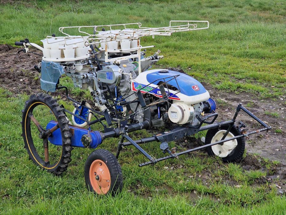 Plantadora de Hortícolas / Vegetais Iseki PVH2 - Fabrico Japonês