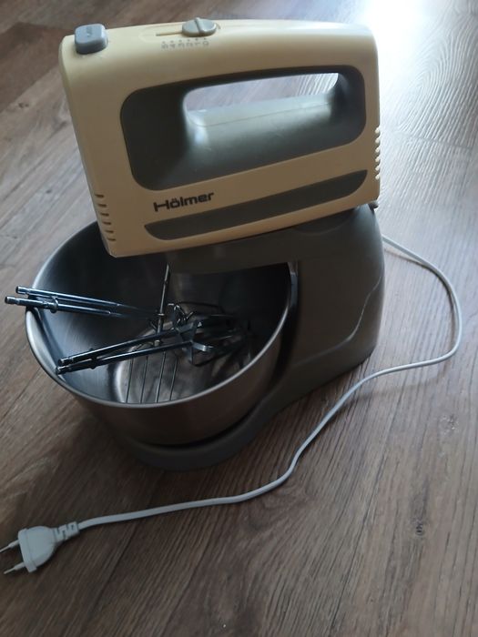 Миксер с чашой Hölmer