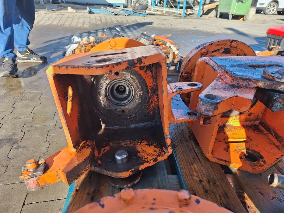 Zwolnica zwyżka JLG 600AJ