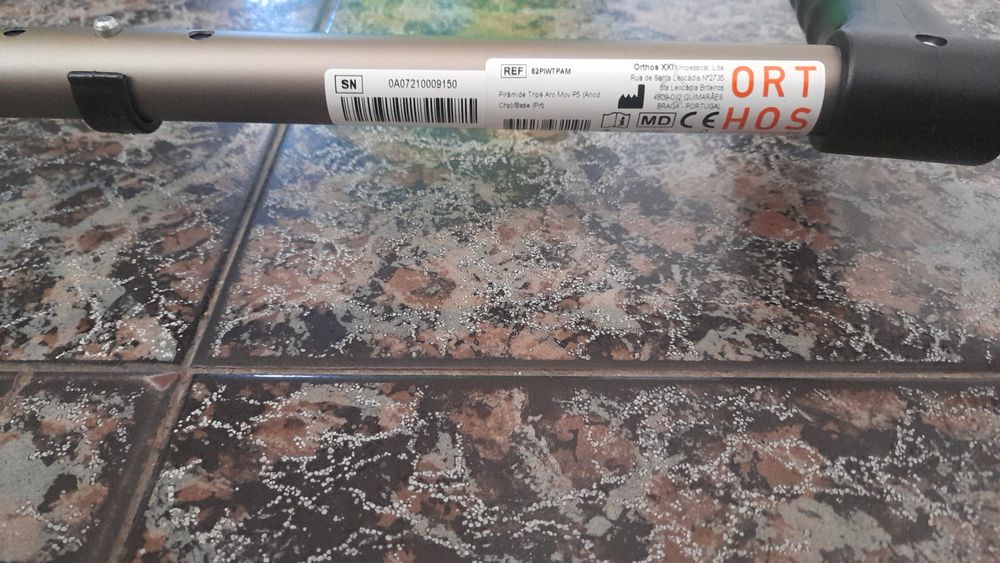 Bengala tripé em alumínio
