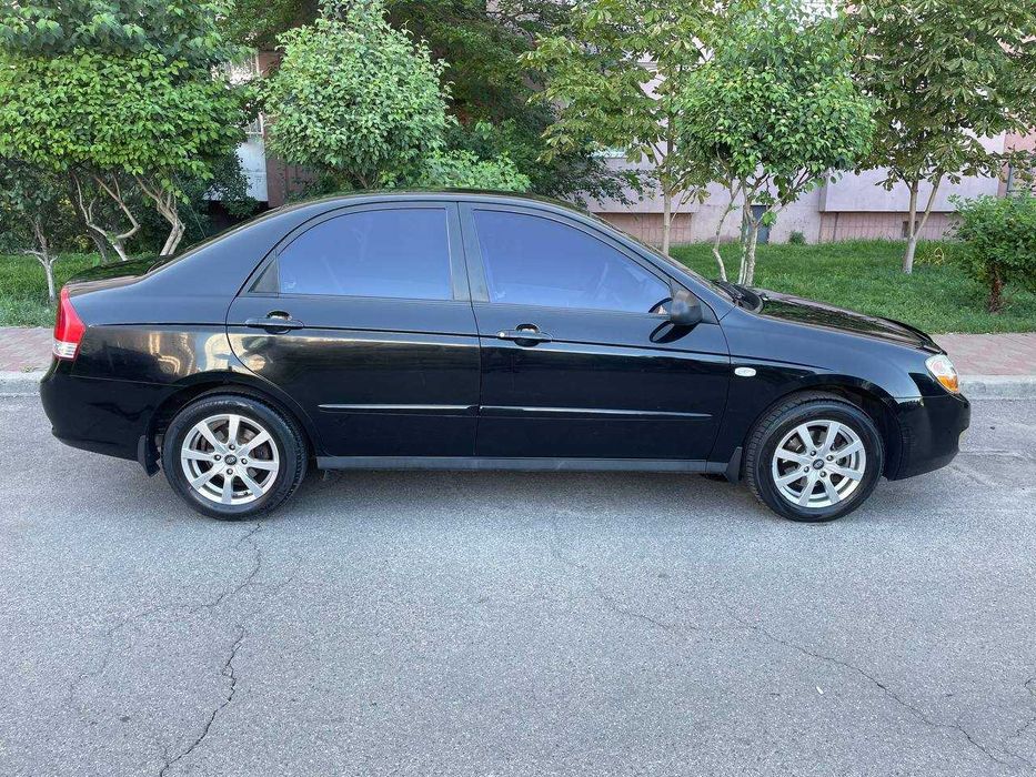 Оренда Kia Cerato 2008 року