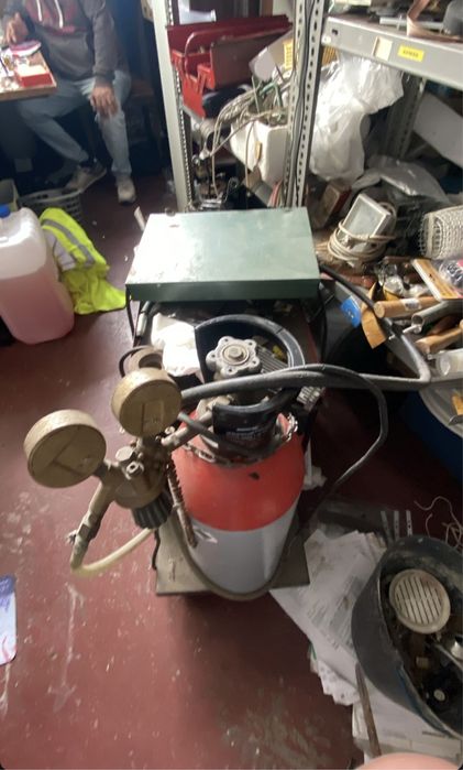 Máquina de soldar trifásica Cebora