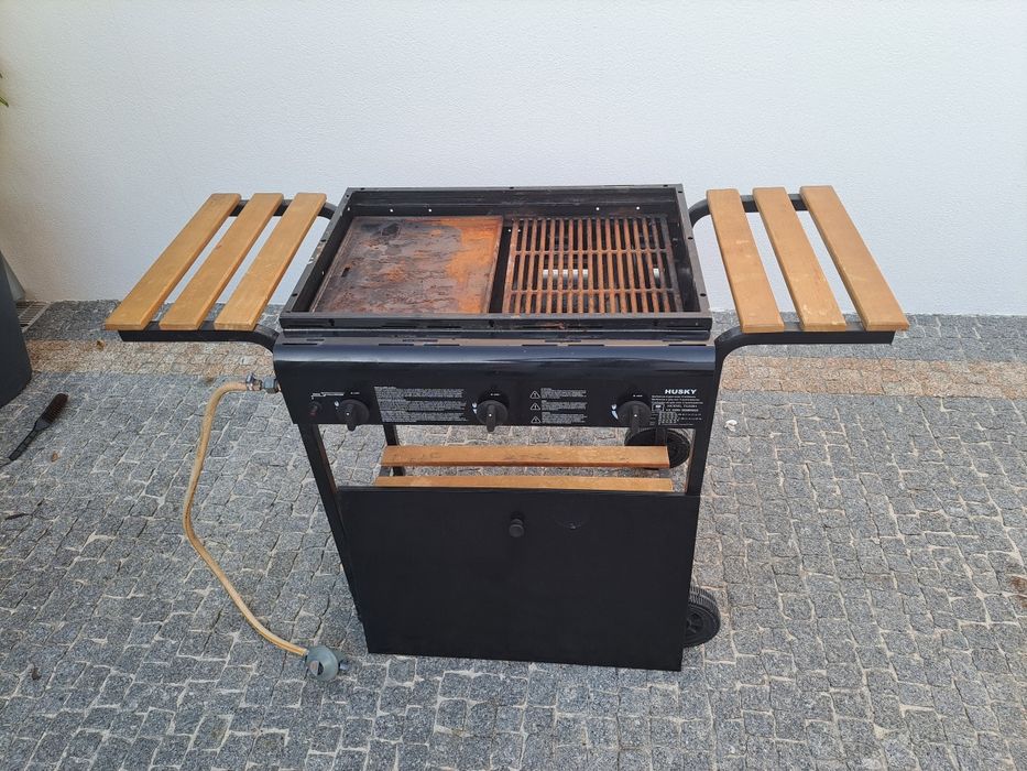 Grelhador a gás.