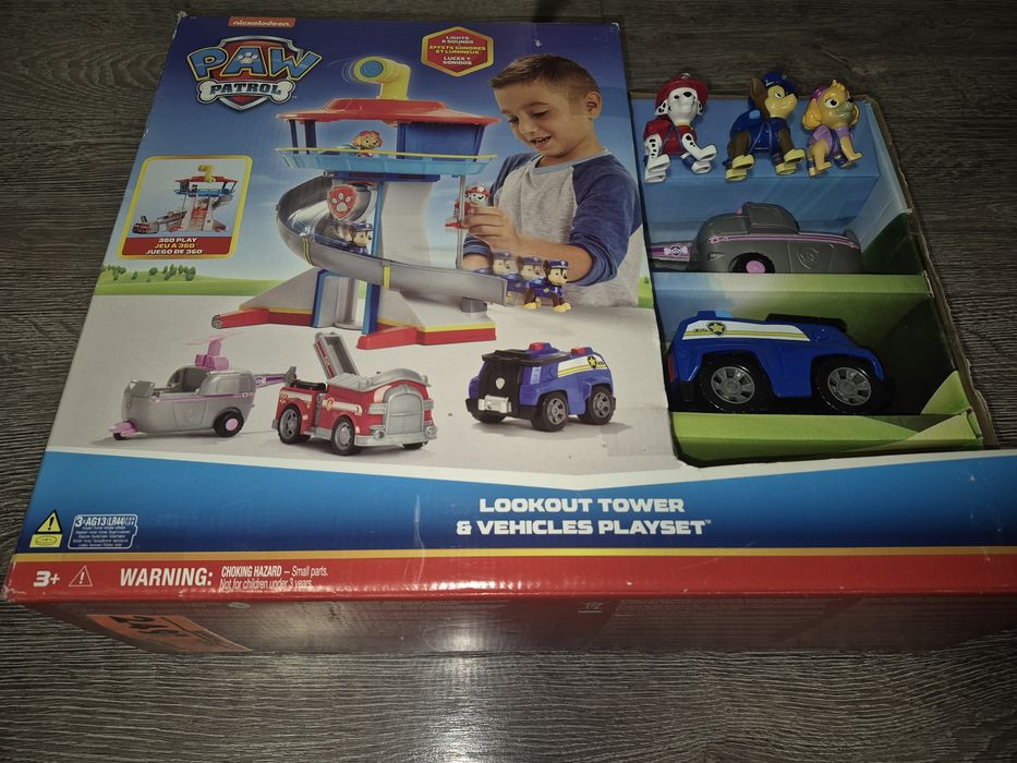 Psi patrol stacja pieski samochody